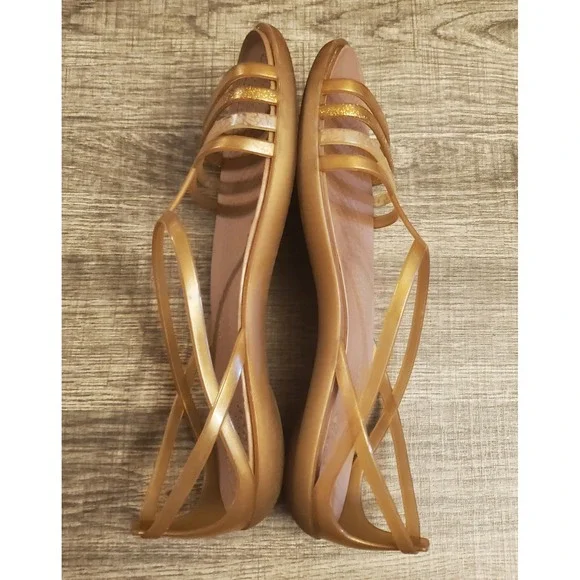 Crocs Isabella Sandals T-Strap Flat Shoes Women's Size 5 Bronze Gold - Picture 5 of 12